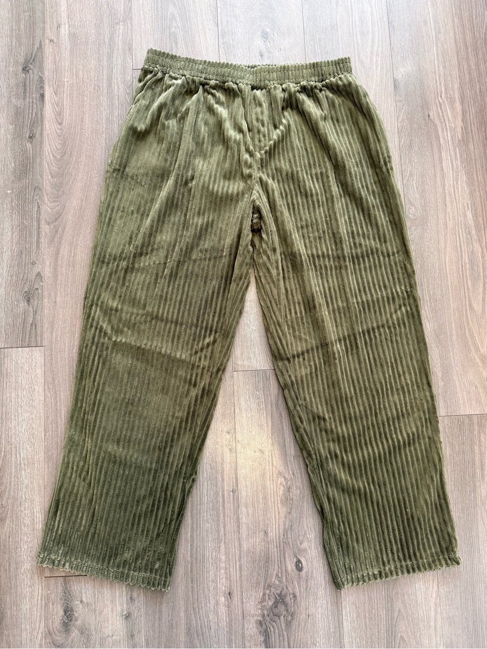 Men’s  Olive Corduroy Extra Soft Sweat Pants
